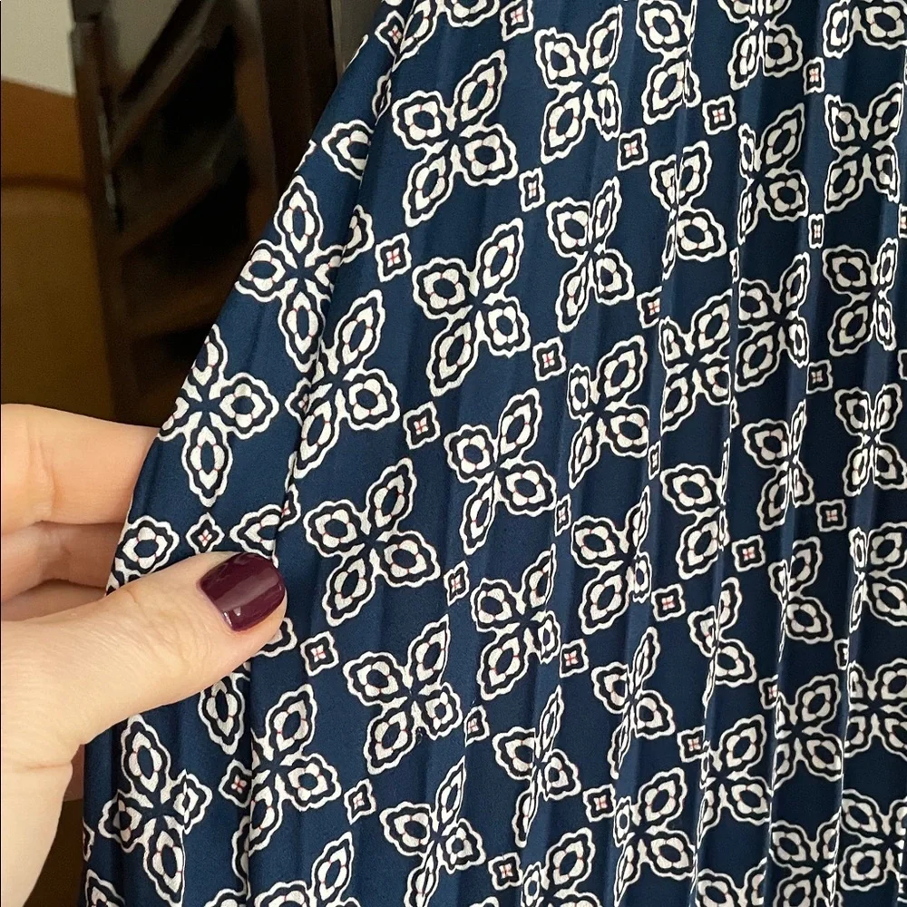 J. Crew Navy and White A-Line Pleated Lined Skirt Size 2